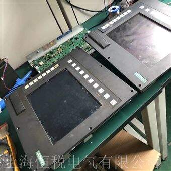 840D上门维修西门子840D系统上电黑屏无显示故障解决方法
