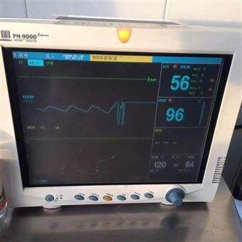 SIEMENS上门维修西门子心电监护仪开机面板黑屏不显示维修