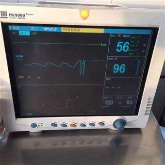 SIEMENS上门维修西门子心电监护仪显示器开机显示花屏维修